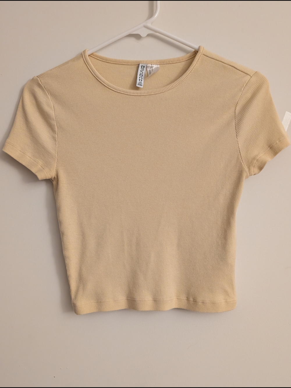 H&M Divided Pale Pastel Baby Butter Yellow Ribbed Short Sleeve Crop Top